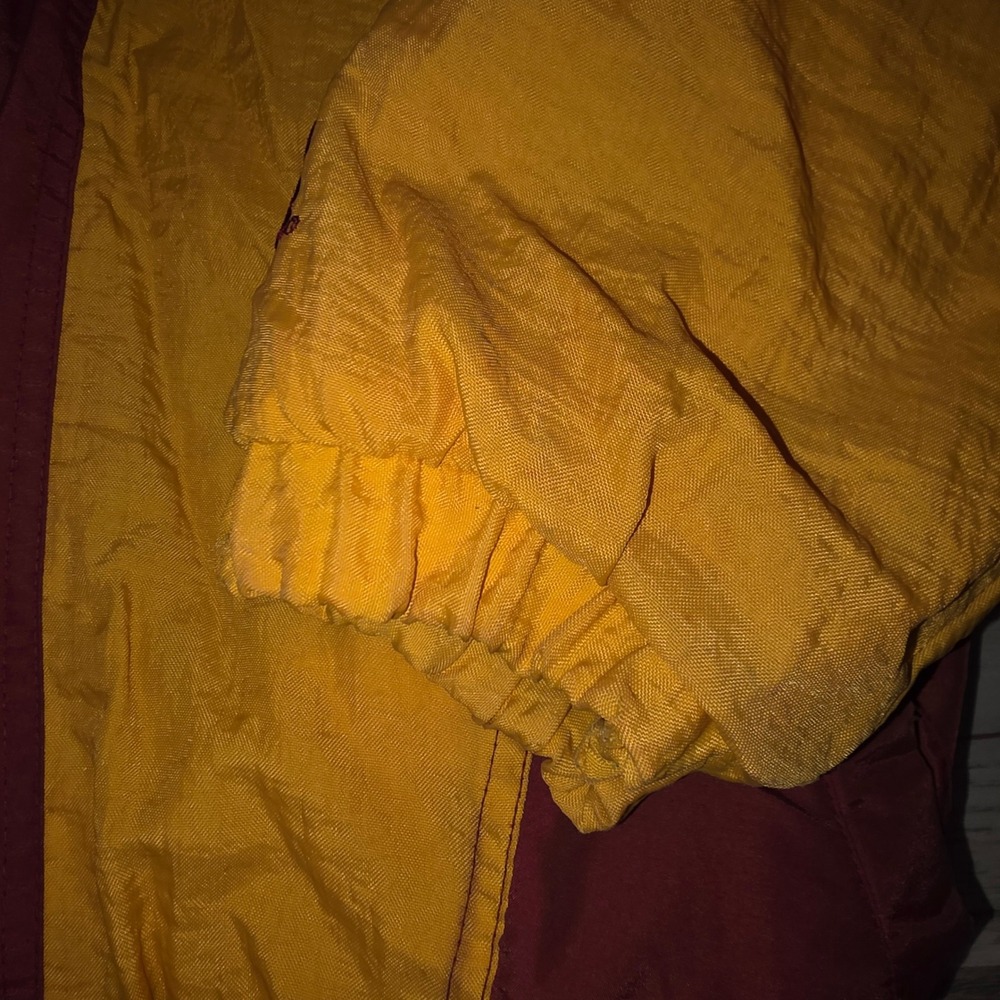 Vtg Starter Washington Redskins Hooded Puffer Jacket Burgundy Gold 90s XL - Picture 5 of 15